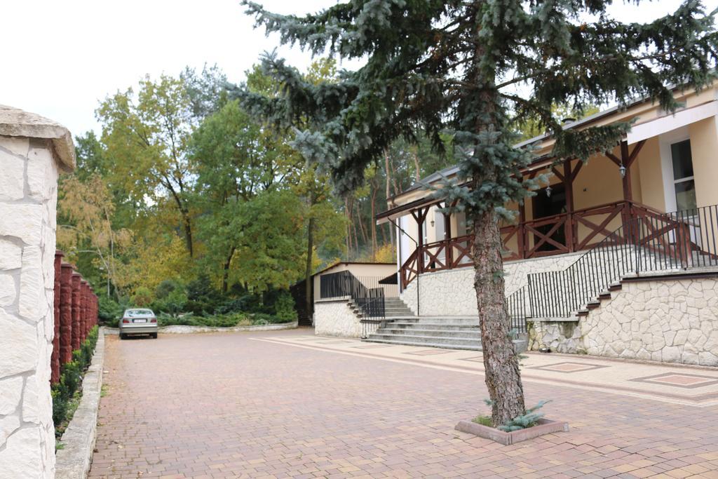 Krepiec Hotel Lachowka מראה חיצוני תמונה