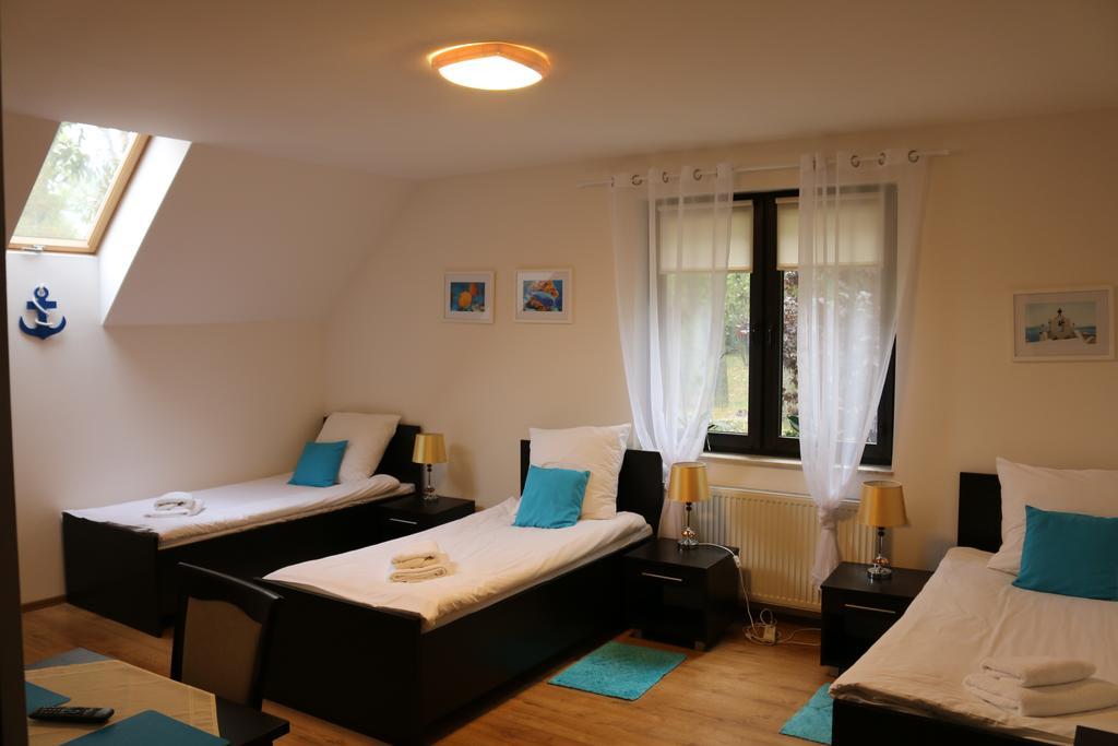 Krepiec Hotel Lachowka מראה חיצוני תמונה